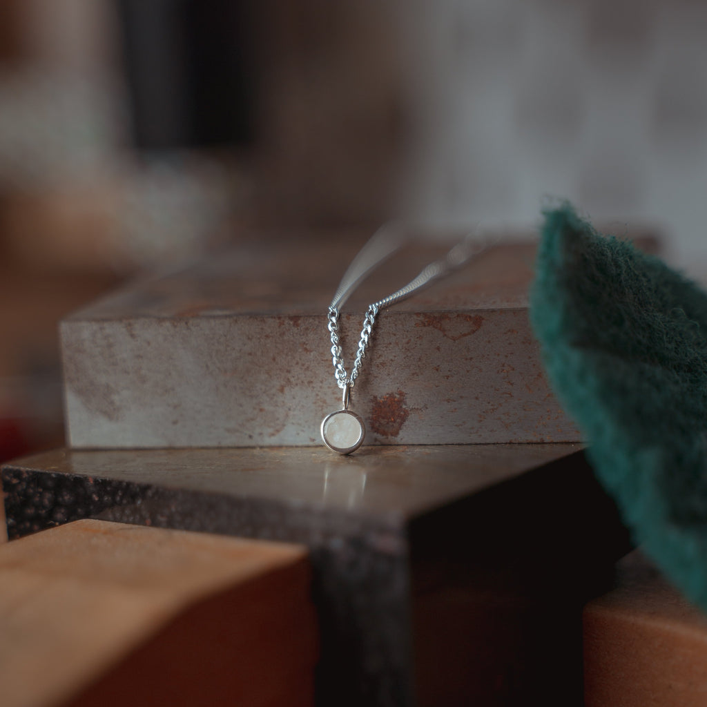 Best Breastmilk Jewellery UK | Breast Milk Stone | Breastmilk Pearl | Boob Bling