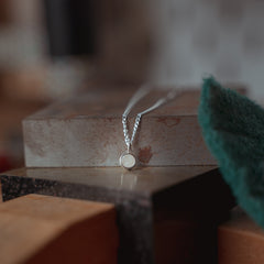 Best Breastmilk Jewellery UK | Breast Milk Stone | Breastmilk Pearl | Boob Bling