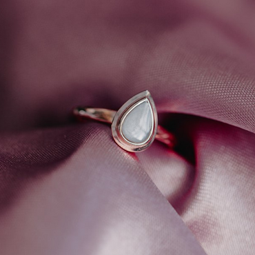 Breastmilk Ring UK | Gold Breastmilk Rings | Made in Edinburgh | Jewellery from Breast Milk